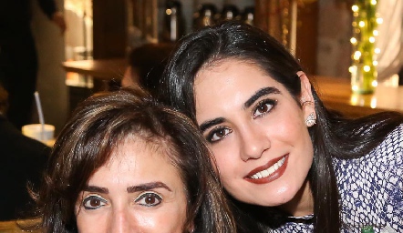  Martha Abud y Mariana Rodríguez.