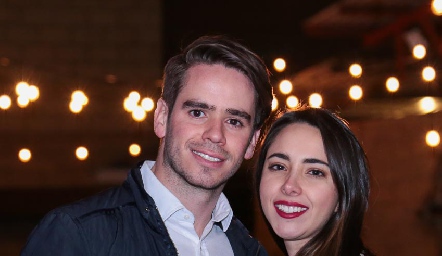  Eduardo Álvarez y Lorena Cuadra se van a casar.
