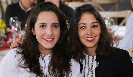 María Lavín y Paola Díaz.