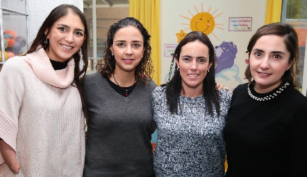  Fernanda Valdes, Erika Aldulcín, Lucía Zacarías y Gaby Pérez.