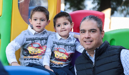  Sebastián, Fernando y Eduardo García.