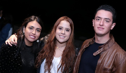  Dany Pérez, Andrea Martínez y Edgar García.