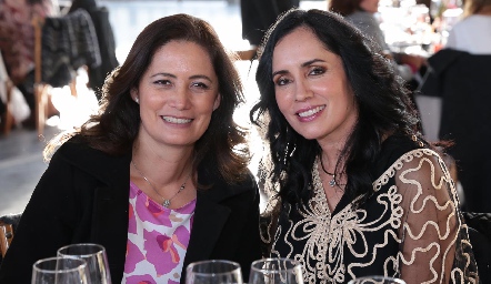  Cecilia Romero y Alma Rosa Méndez.