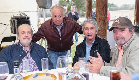  Evaristo Lafuente, Juan Hilario Ortuño, Carlos Ávila y Carlos Abaroa.