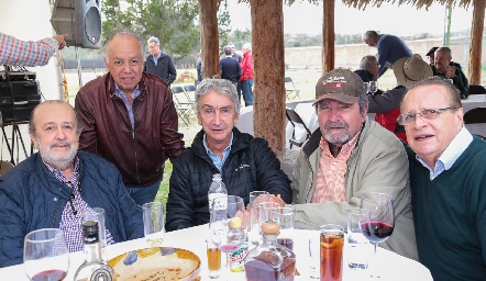  Evaristo Lafuente, Juan Hilario Ortuño, Carlos Ávila, Carlos Abaroa y Olegario Galarza.
