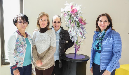  Aida Martínez, Carmen Villasuso, Lila de Zamanillo y Mónica Alcalde.