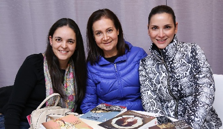  Adriana Zermeño, Laura Izaguirre y Ana Lía Maggiori.