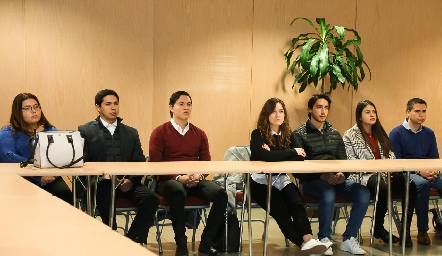  Conferencia para ex alumnos de la EBC.