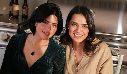  Daniela de los Santos y Montse Purata.