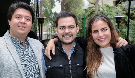  Daniel Zollino, Pedro Pablo Lozano y Danitza Lozano.