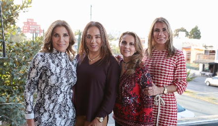  Susana Herrera, Lorena Herrera, Ana Isabel Gaviño y Verónica Herrera.