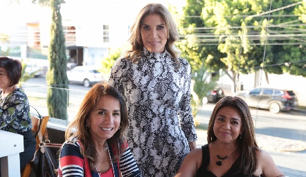  Susana Herrera, Claudia de Ávila y Pilar Fonseca.