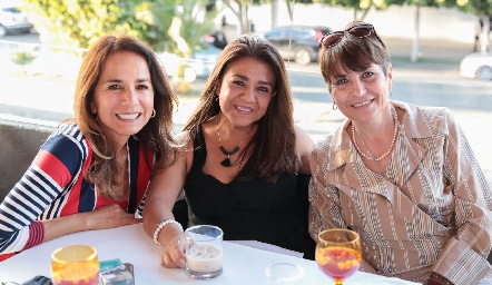  Claudia de Ávila, Pilar Fonseca y Gabriela López.