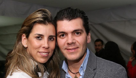  Sara Guzmán y Diego Vivanco se comprometieron.