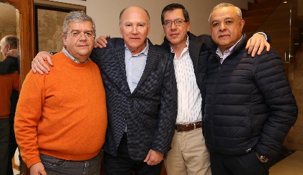 Fernando Vivanco, Víctor Guzmán, Alejandro Pérez y Juan Carlos Magdaleno.