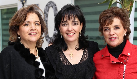  Las hermanas Conchita, Marusa Maza y Lorena Maza Moheno.