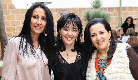  Patricia Rodríguez, Marusa Maza y Ana Irma Ramos .