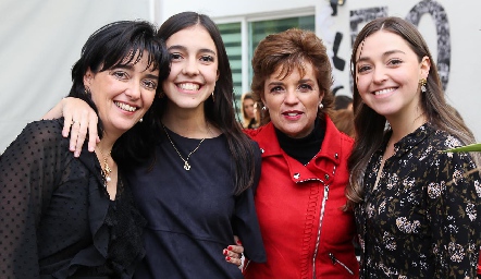  Marusa Maza, Julieta Contreras, Lorena Maza y Jimena Contreras.
