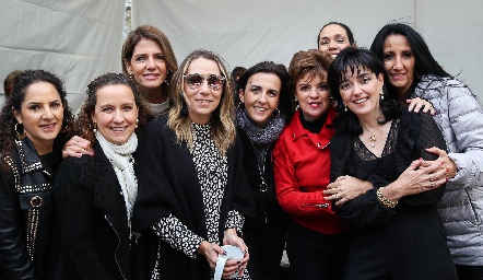  Alejandra Meade, Sandra Burgos, Rosy Rodríguez, Roxana Serna, Montse Gómez, Lorena Maza, Cecilia Martínez, Marusa Maza y Pato Rodríguez.
