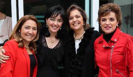  Alicia de la Rosa, Marusa, Conchita y Lorena Maza.