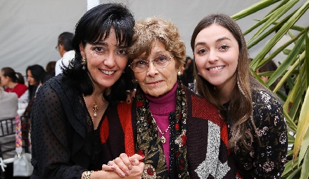  Marusa Maza, Margarita Pérez y Jimena Contreras.