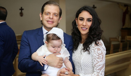  Juan Carlos Feres e Irasema Abud de Feres con su hija Camila.
