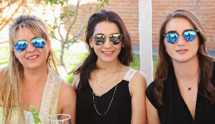  Lili Abud, Irene Sarquis y Paola Musa.