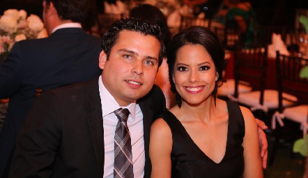  Edgar Villaverde y Vanesa Galvez.