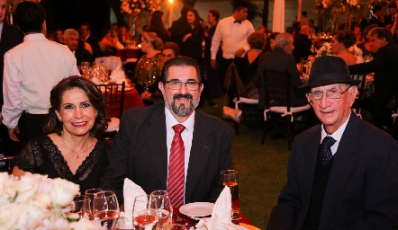  Bety Carrera, Federico Cuadra y Ramón Pérez.