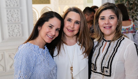  Rebeca Reachi, Marisol Hernández y Alejandra Velázquez.