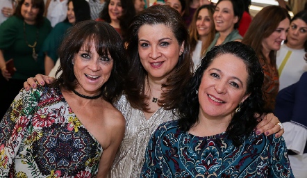  Lupita Esquerra, Lorena Ahumada y Alicia del Peral.