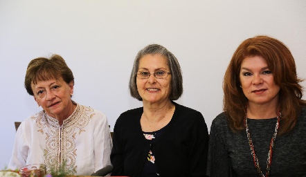  Luza Garza, Martha Villarreal y Martha Elena de Abud.