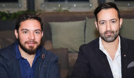  Fabricio Hernández y Ariel Morales.