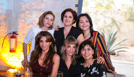  Gaby Cubillas, Liliana Meade, Gaby Betancourt, Cecilia de los Santos, Claudia Barba y Maricarmen Haro.