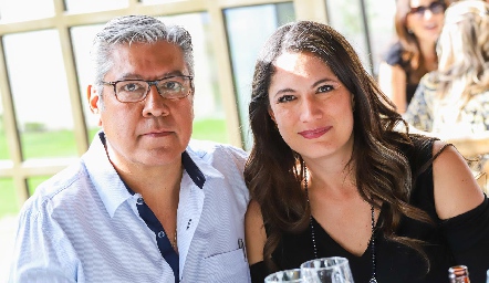  Armando Martínez y Brenda Gómez.