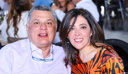  Ariel Álvarez y Mónica Nogues.