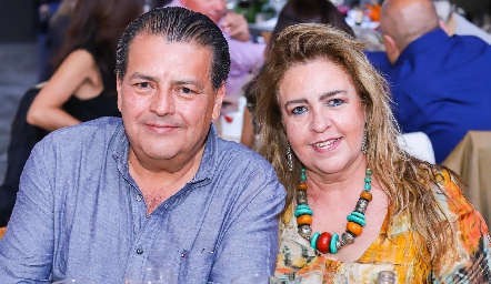  Javier y Luz Elena Torres.