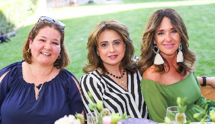  Mónica Berlanga, Maru Martínez y Claudia Toledo.