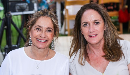  Paty Gaviño y Clara Perogordo.