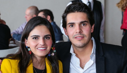  Adriana Olmos y Mauricio Tobías.