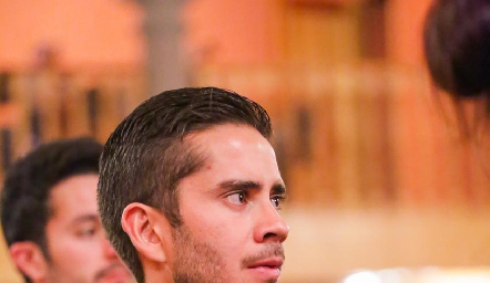  Hermano del novio.