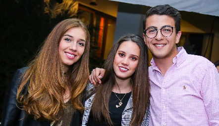  Priscila Martínez, Nuria Manzo y Alejandro Anaya.