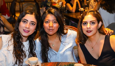  Isa Zollino, Ana Meche Cifuentes e Isa Castelo.