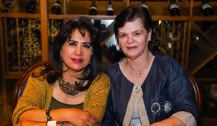  Lili Méndez y Pilar Labastida.