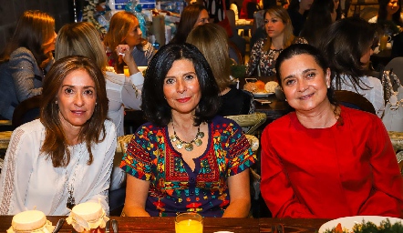  Mónica Gaviño, Adriana Díaz de León y Cristina Alcalde.