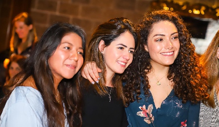 Ana Meche, Pau y Paola.