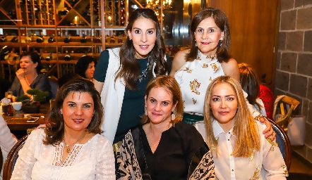  Ceci Castelo, Luchi Castelo, Montserrat Abella, Rocío Gómez y Claudia del Pozo.