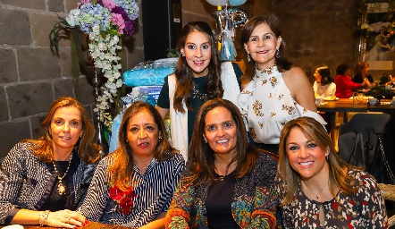  Ceci Castelo, Luchi Castelo, Charo Valladares, Sofía Carrillo, Gabriela Villanueva y Ale Santos.