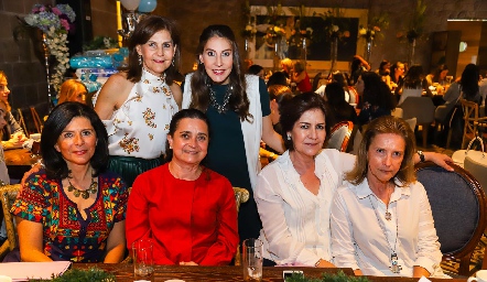  Luchi y Ceci Castelo, Adriana Díaz de León, Cristina Alcalde, Coco Mendizábal y Magda Argüelles.