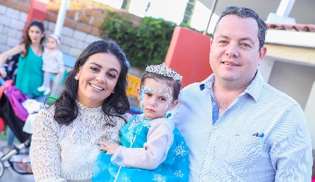  Ale Martínez, Celina y Ramón Meade.